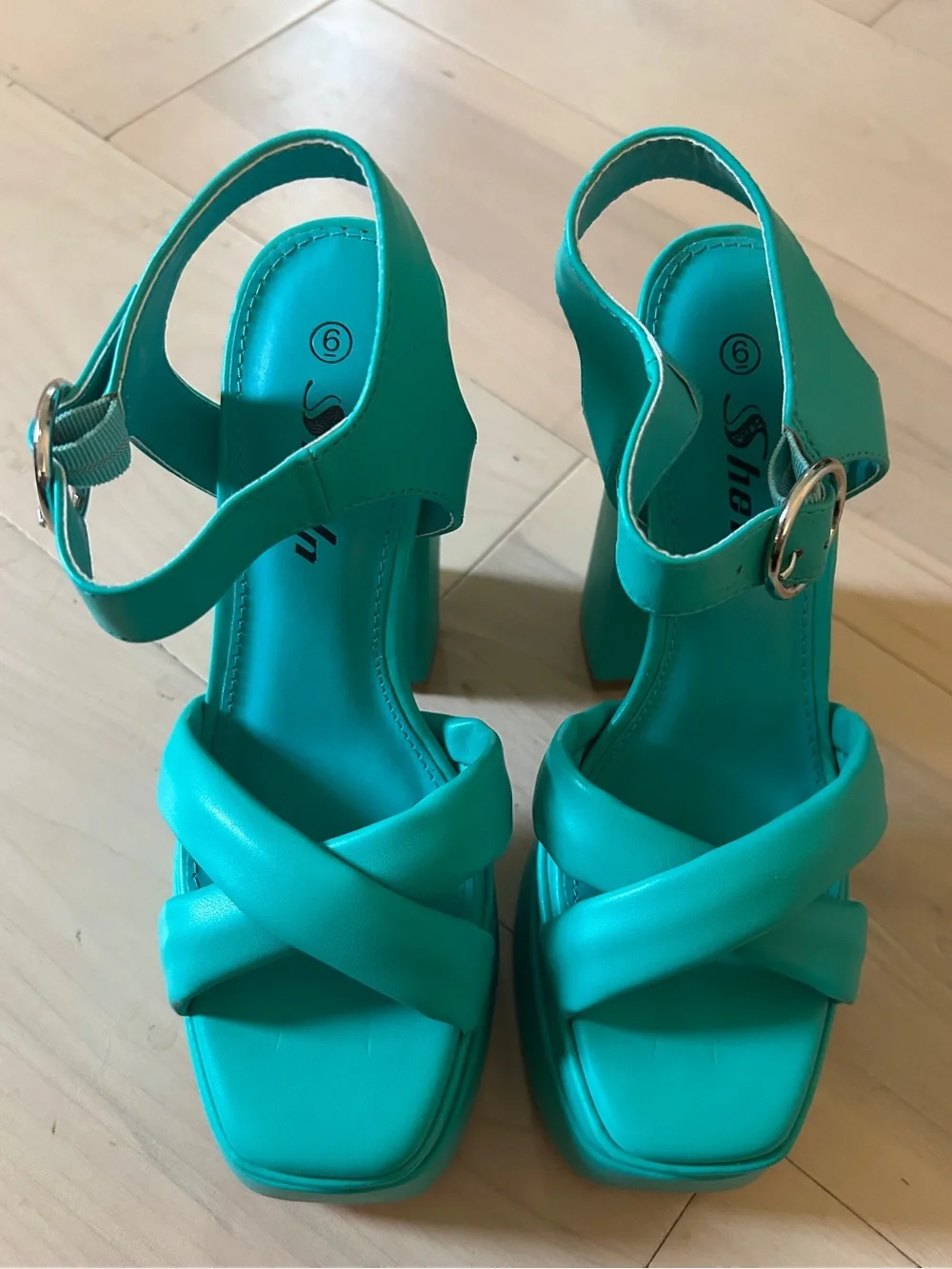 Teal Chunky High Heel Platform Sandals Size 6 With Buckle Closure